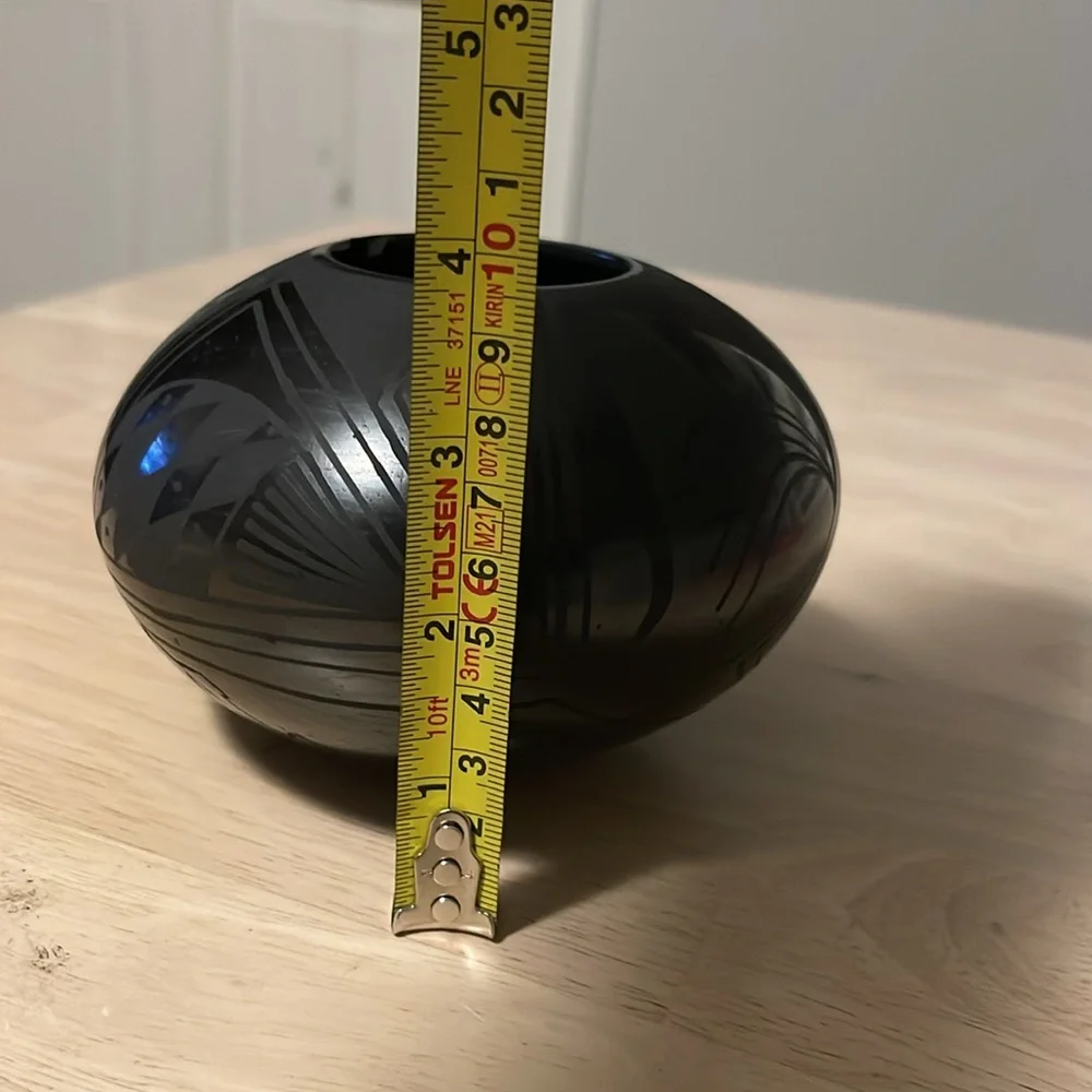 Mata Ortiz Mexican Black Pottery signed by artisan Josi Cato - Picture 8 of 11